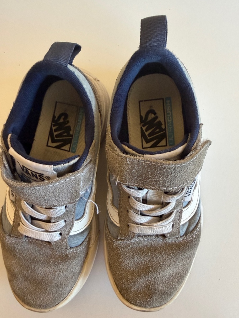 Vans Kids Grey and White Low-Top Skate Sneakers Size 10.5 - Picture 5 of 6